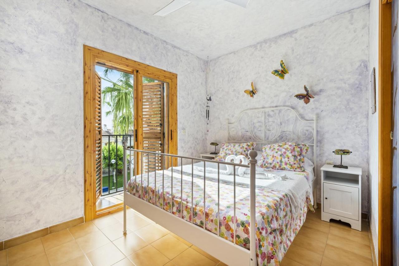 Tu Casita De La Playa Apartment ซานตาโปลา ภายนอก รูปภาพ